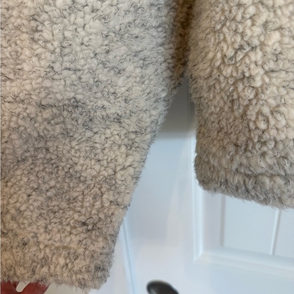 Cozy Cream Sherpa Jacket with Silver Buttons - Cropped, Cute & Comfy! Women's XL - Picture 7 of 8